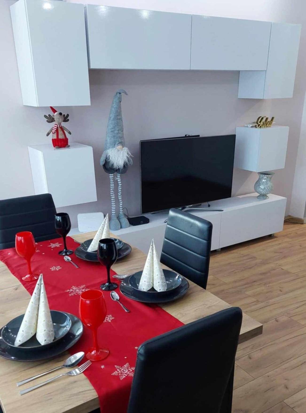 Ekskluzywny Apartament W Centrum Z Klimatyzacja I Balkonem Lubiń エクステリア 写真